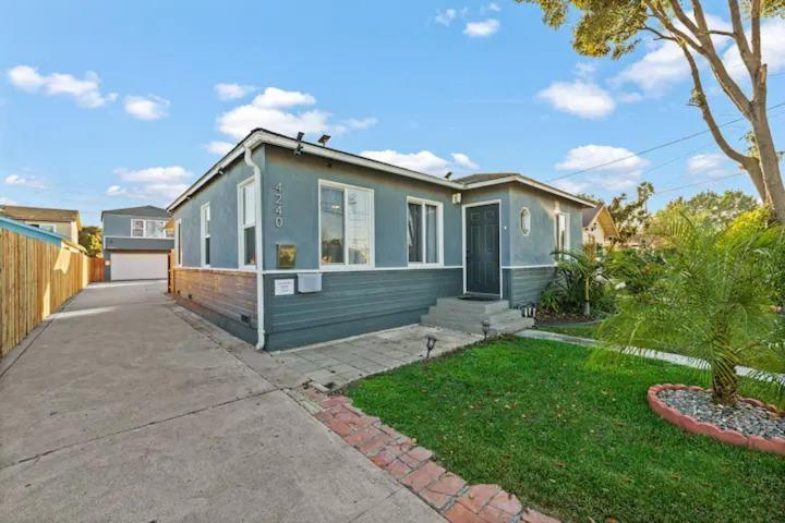 Spacious Centrally Located New 2 Bedroom Property! Инглвуд Экстерьер фото